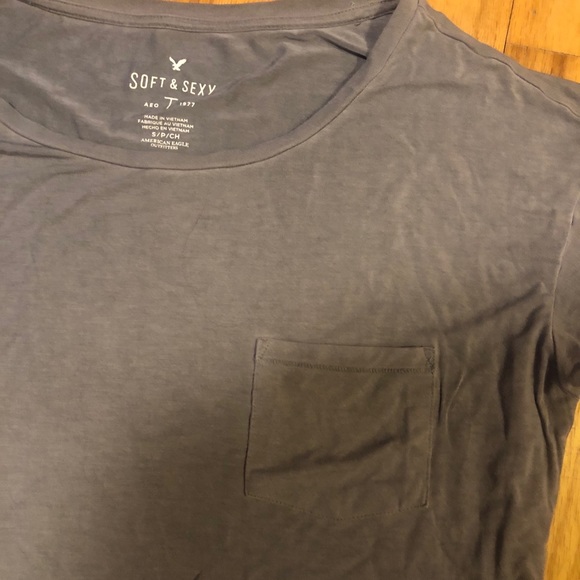 American Eagle Soft & Sexy Gray T-shirt - Picture 2 of 4